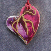 Load image into Gallery viewer, Heart-shaped pendant in ruby navy and white

