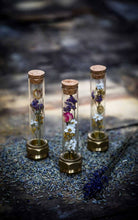 Load image into Gallery viewer, BRASS FITTING FLOWER BUD VASE SET OF 3
