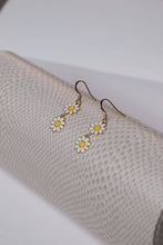 Load image into Gallery viewer, DOUBLE DAISY EARRINGS
