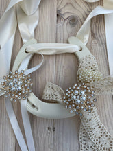 Load image into Gallery viewer, Traditional wedding lucky horse shoe
