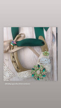 Load image into Gallery viewer, Emerald lucky Horse Shoe Wedding or Engagement gift

