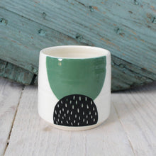 Load image into Gallery viewer, Maka Ceramics - Beaker (choose from green, blue or yellow)
