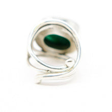 Load image into Gallery viewer, Party Ring In Silver &amp; Rough Emerald
