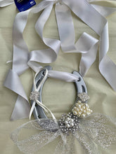 Load image into Gallery viewer, Traditional Silver Wedding Horse Shoe
